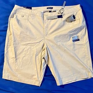 Bandolino Ivette shorts Size 24W